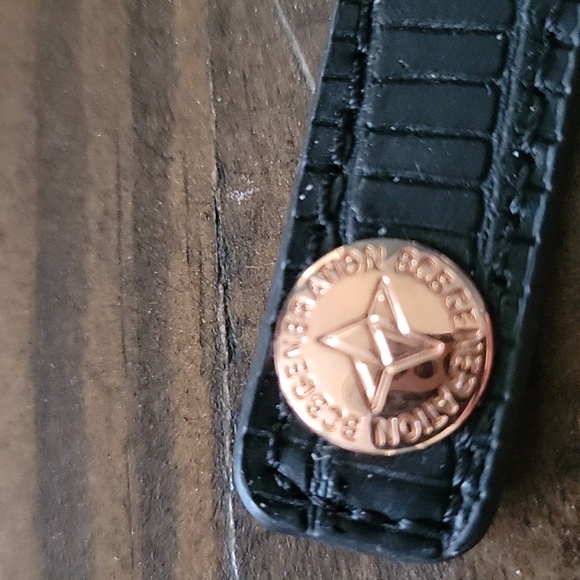 BOGO BCB Generation "FEARLESS" faux leather cuff bracelet - Picture 4 of 6